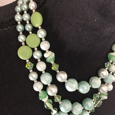 Gorgeous Japan 3 Strand AB Art Glass Faux Bead Flat Green