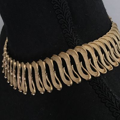 Etruscan Revival. Bold Couture Monet Signed Fringe 1950. Excellent Excellent