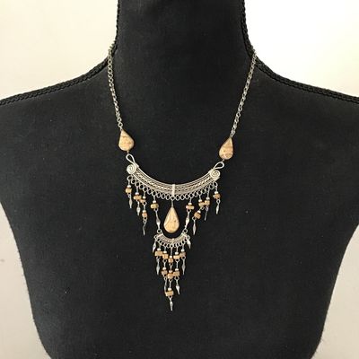 Beautiful silver tone & stone statement, necklace