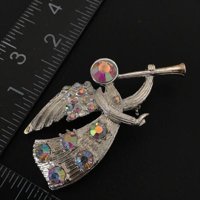Beautiful silver tone angel brooch
