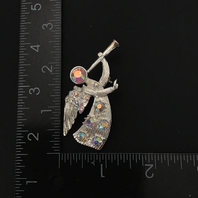 Beautiful silver tone angel brooch