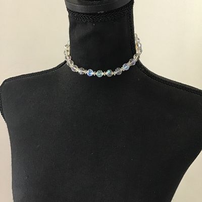 Beautiful Vintage crystal glass necklace