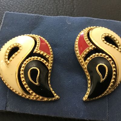 Vintage Avon Enamel Earrings