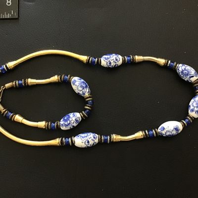 Gorgeous Set Delft Style Collar Necklace With Matching Bracelet Blue Glass Stone Gold Accents