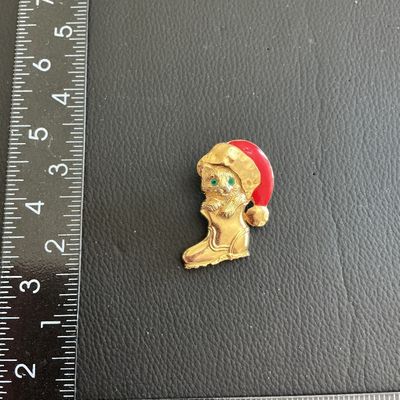 Vintage Avon Christmas pin