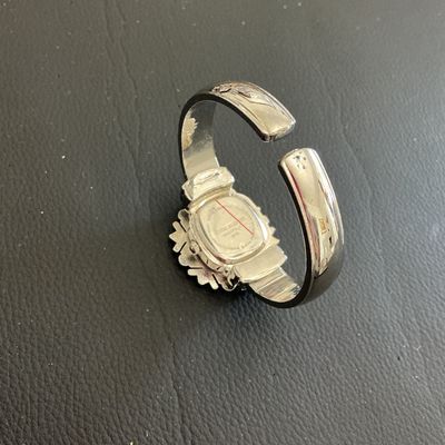 Beautiful Christmas fashion watch untested needs new battery