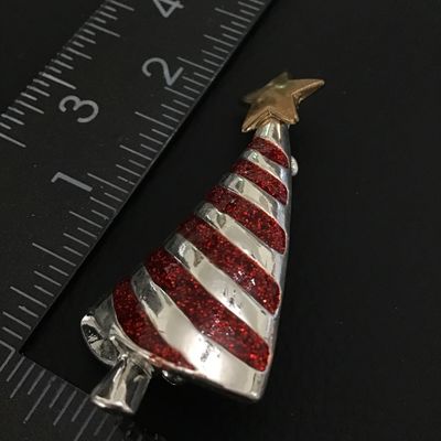 Cute fashion holiday brooch
