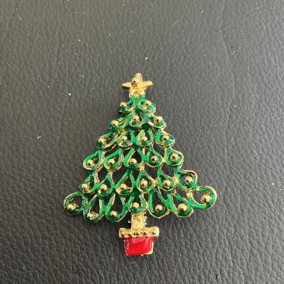 Vintage Christmas fashion Brooch