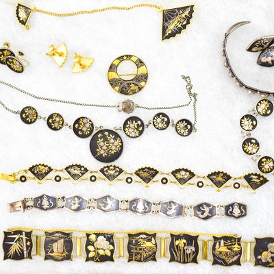 Sale Photo Thumbnail #6: JAPANESE DAMASCENE JEWELRY ASSORTMENT