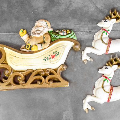 Sale Photo Thumbnail #189: CHRISTMAS FOAM WALL DECORATIONS: POLORON