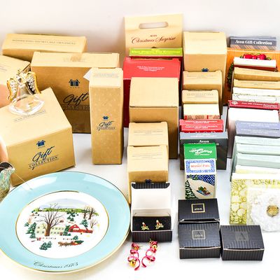 Sale Photo Thumbnail #159: AVON CHRISTMAS THEMED COLLECTION