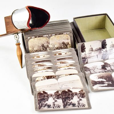 Sale Photo Thumbnail #60: UNDERWOOD & UNDERWOOD "AROUND THE WORLD" STEREOGRAPH BOXED SET W/ MONARCH STEREOSCOPE
