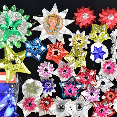 Sale Photo Thumbnail #194: FOIL CHRISTMAS TREE LIGHT REFLECTORS & STAR TOPPERS