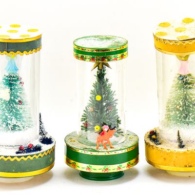Sale Photo Thumbnail #151: JAPANESE ROTATING MUSICAL CHRISTMAS TREE DIORAMA COLLECTION