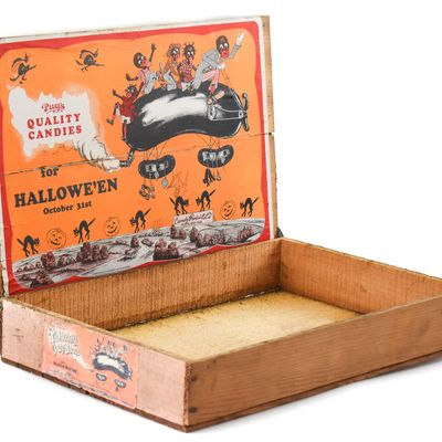 Sale Photo Thumbnail #111: PUG'S "ZE JUMBO" JELLY BEANS HALLOWEEN CANDY BOX