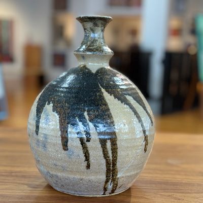 Sale Photo Thumbnail #6: STUDIO POTTERY VASE
