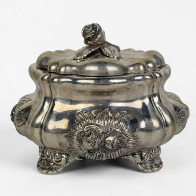.800 Silver Art Nouveau Floral Box