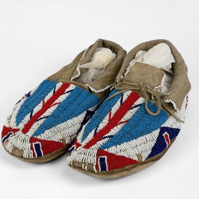 Vintage Sioux Beaded Leather Men's Moccasins