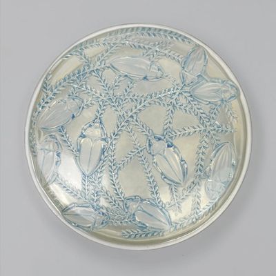 Lalique "Cleones" Opalescent Glass Powder Box
