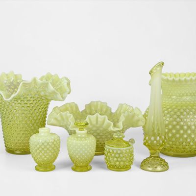 Sale Photo Thumbnail #196: (7pcs) Uranium Glass Fenton Glassware