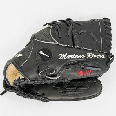 Mariano Rivera Signed Nike Pro Model Glove