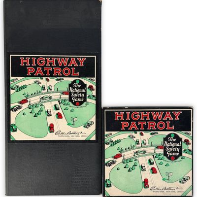 Sale Photo Thumbnail #167: Vintage "Highway Patrol" Board Game