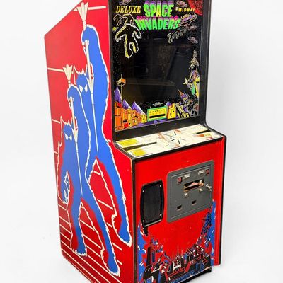 1980 Midway Deluxe "Space Invaders" Arcade Game
