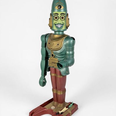 Sale Photo Thumbnail #117: 1963 Louis Marx & Co "Big Loo" Moon Robot