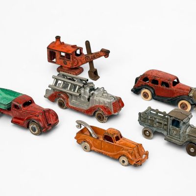 Sale Photo Thumbnail #153: (6) Antique Cast Iron Toy Cars (D)