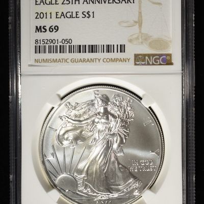 2011 AMERICAN SILVER EAGLE NGC MS69