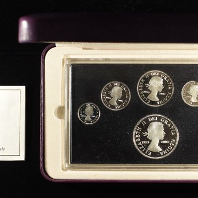 Sale Photo Thumbnail #332: 1953 CANADIAN CORONATION SET