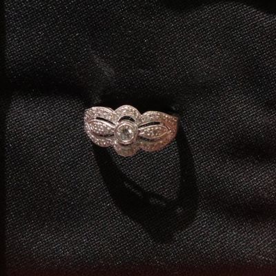 18K White Gold Diamond Ring