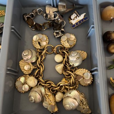 Sale Photo Thumbnail #214