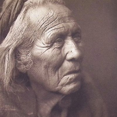 Edward Curtis - Navaho Medicine Man