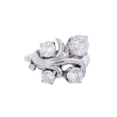 Vintage 14kt white Gold Ring with 1.35 Cts in Diamonds