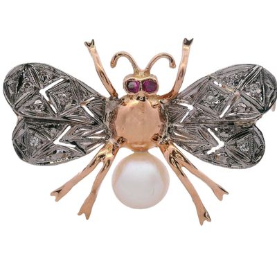 Sale Photo Thumbnail #451: 18kt yellow Gold & Platinum Vintage Bee Brooch with Diamonds, Pearl & Rubies