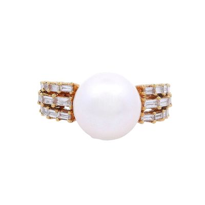 Sale Photo Thumbnail #417: 18kt yellow Gold Ring with Diamonds & Pearl