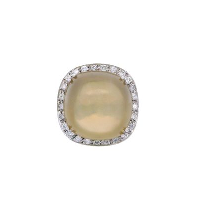Sale Photo Thumbnail #387: 18kt white Gold Cocktail Ring with Quartz & Diamonds
