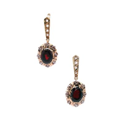 Sale Photo Thumbnail #431: Antique 18kt yellow Gold Drop Earrings with Garnets & Diamonds