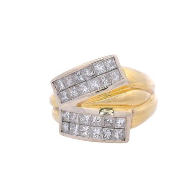 Sale Photo Thumbnail #220: Mid-century 18kt yellow & white Gold Ring with 1.70 Cts in Diamonds