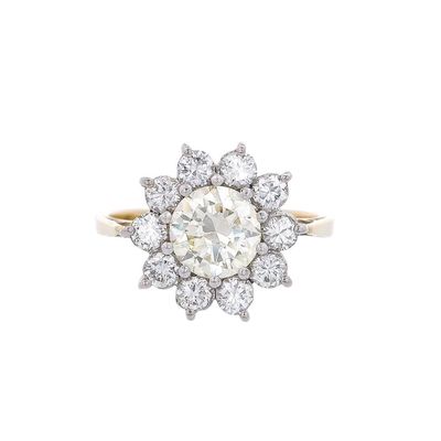 Sale Photo Thumbnail #413: 18kt Gold Cluster Diamond Ring with 1.06 Cts in Fancy Light Yellow Diamond