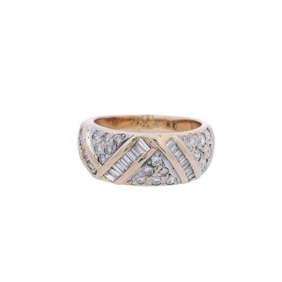 Sale Photo Thumbnail #215: 14kt yellow Gold Ring with 1.02 Cts in Diamonds