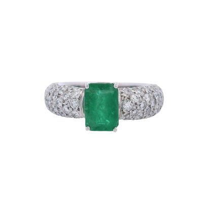 Sale Photo Thumbnail #449: 18kt white Gold Ring with Emerald & Diamonds