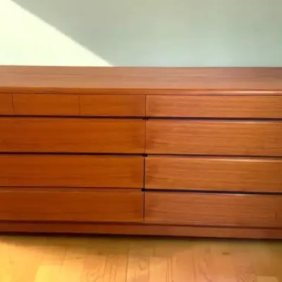 Mid-Century Modern 10 Drawer Chest Of Drawers