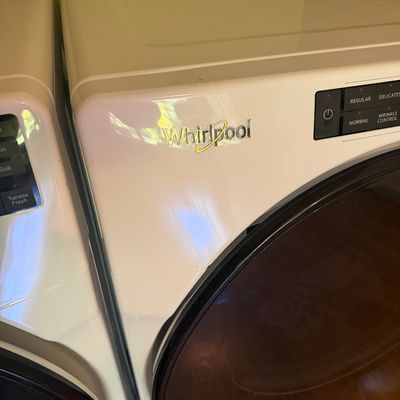 Whirlpool Washer & Gas Dryer