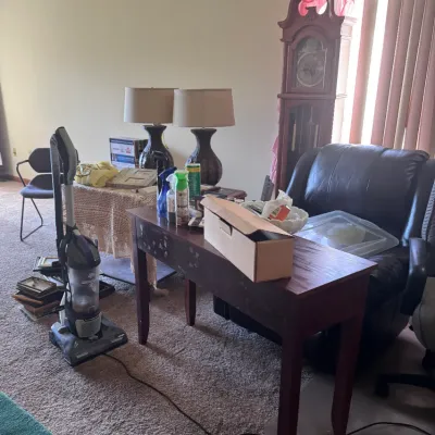 Sale Photo Thumbnail #5: Lamps, table, recliner & clock