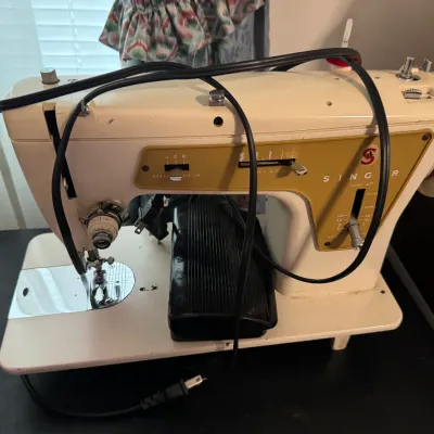 Sale Photo Thumbnail #39: singer sewing machine model 237