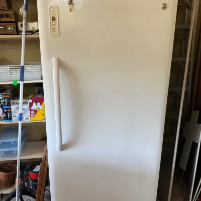 Sale Photo Thumbnail #90: upright freezer 13 cubit feet model fuf17svcr