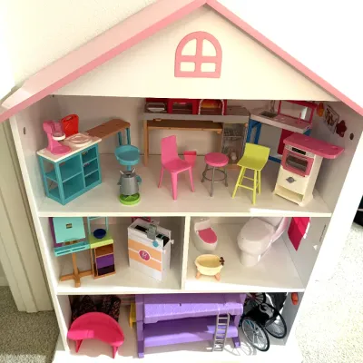 Sale Photo Thumbnail #54: large furnished doll house
