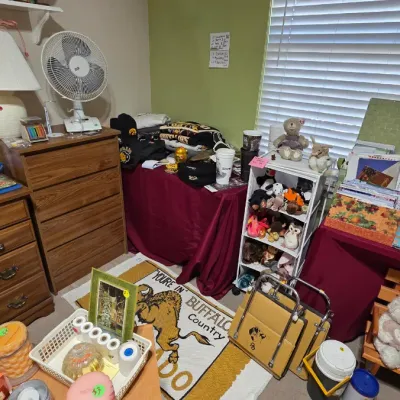 Sale Photo Thumbnail #77